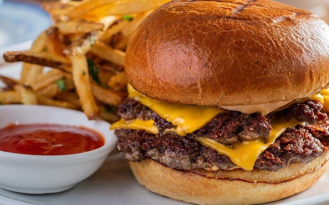 Mango Man - Hamburger & Tea - Phạm Hùng