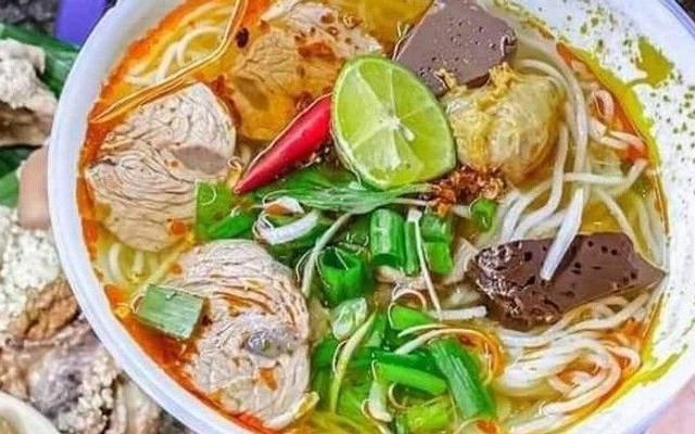 Bún Bò Mỳ Quảng Bà Lữ - 76 Nguyễn Văn Linh