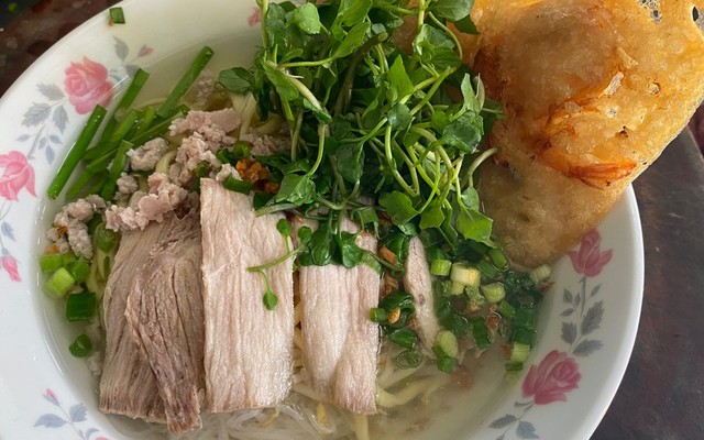 Thuận Ký - Bún Mì Vàng