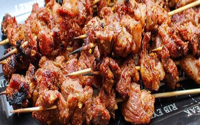 Chị Dương - Cút Chiên Bơ & Mề Cút - Lê Văn Sỹ