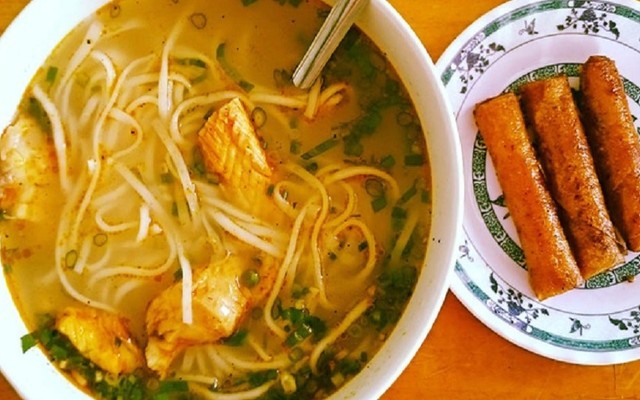 Tuyến - Bánh Canh Ram Quảng Bình - Nhật Lệ