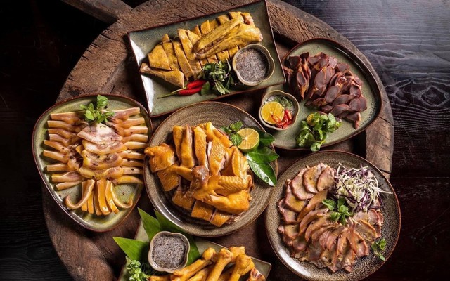 Gà Ủ Muối - Việt Béo