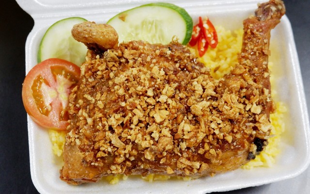 Huy Hoàng - Cơm Gà Xối Mỡ, Cơm Dương Châu - Bùi Trọng Nghĩa