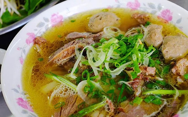 Quán Phở Tín 2 - Ngô Quyền