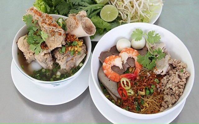 HỦ TIẾU NAM VANG & BÚN BÒ HUẾ GIA PHÁT