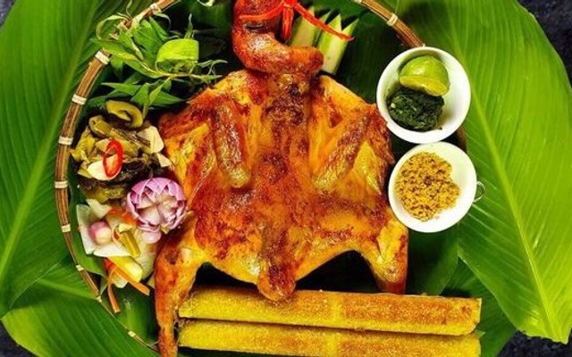 Gà Ta Nướng Cơm Lam 79 - Cơm Gà Xối Mỡ & Mì Xào - Đồng Khởi