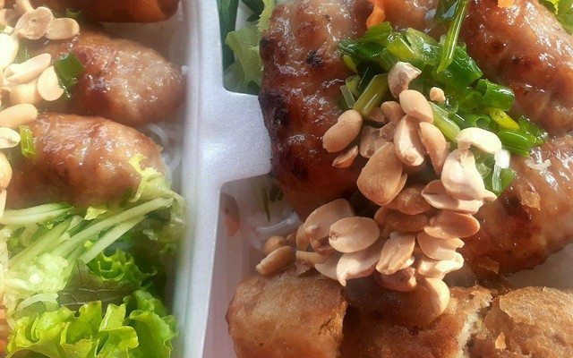 Quán Bún Nem Nướng - Tân Kỳ Tân Quý