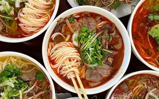 T & T - Bún Bò & Trà Sữa - Cách Mạng Tháng 8