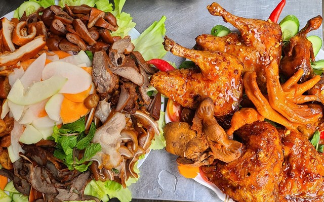 Ảm Thực Miền Tây - Dồi Trường Thú Linh Khìa Nước Dừa - Đoàn Văn Bơ