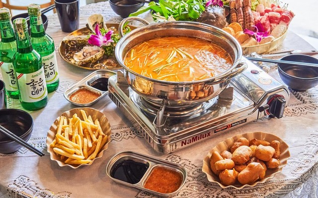 Cua Kỳ Cục - Cua Sốt Bùng Vị & Lẩu Thái Hải Sản - Đường Láng