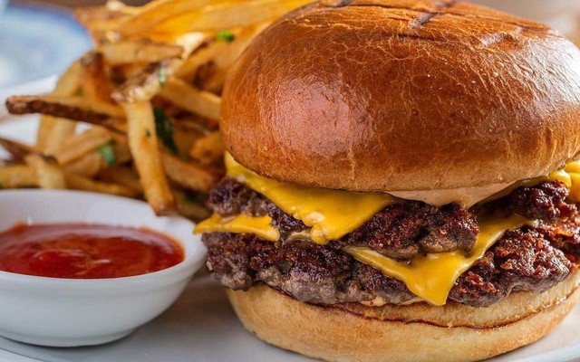 Hamburger Gà Rán Mr Hải - Đường Số 8