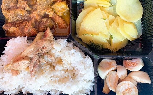 Cơm Phở Việt - Tòa Nhà Rainbow