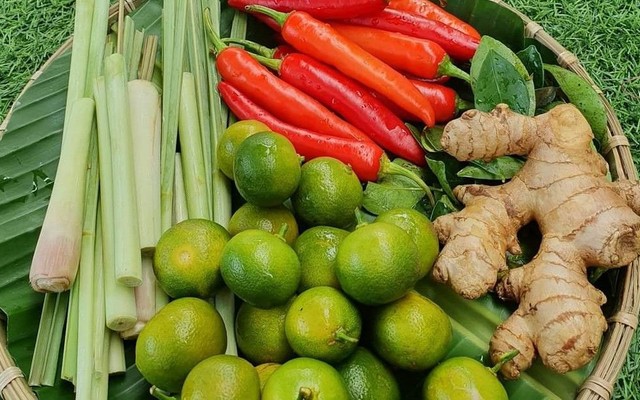 Bếp Nhà Phương - Chè Bưởi & Chân Gà Sả Tắc - Shop Online