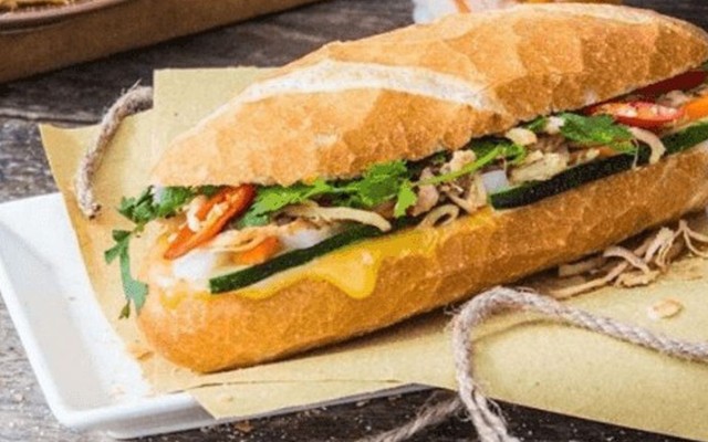 Tiệm Bánh Mỳ Gà - Đường 30 Tháng 4