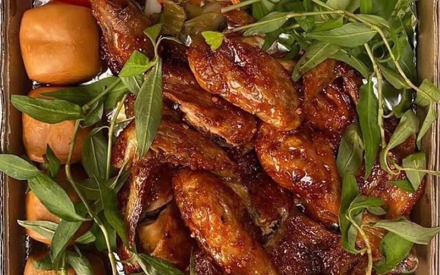 Gà Quay Linh Thư - Sân Banh Biên Hoà