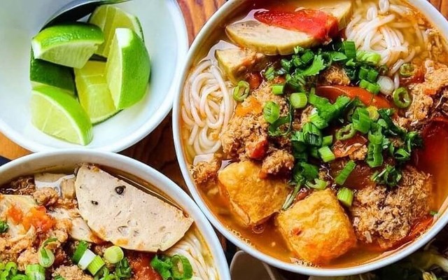 Bún Riêu Cua Ốc & Bánh Đúc Nóng - Bếp Trang Tròn
