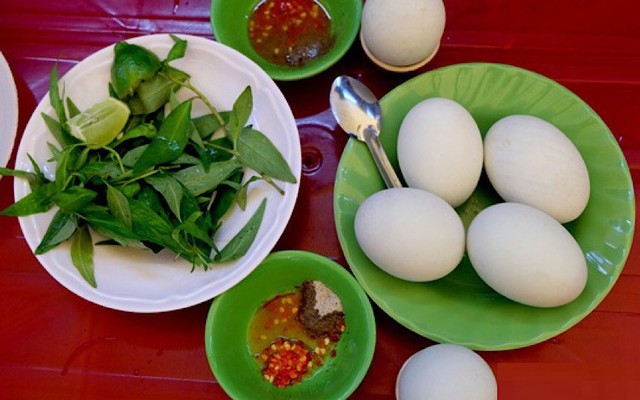 Quán Hột Vịt Lộn Gia Nhi - Thích Quảng Đức