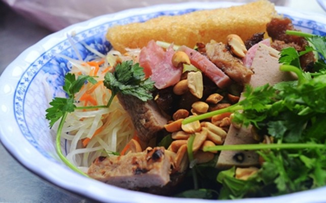 Bún Thịt Nướng & Tré Trộn Bình Định Cô Hương - Đường Số 4