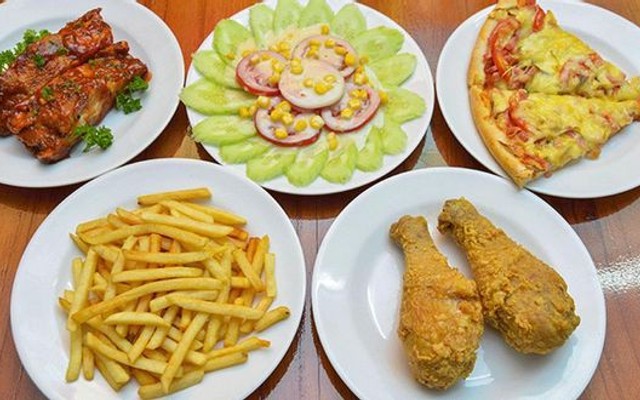 Gà Rán Pizza Hòa Lân - Thủ Khoa Huân