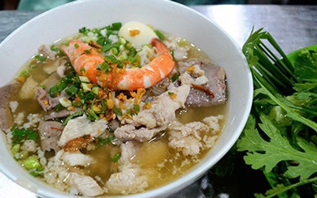 Tấn Phát - Hủ Tiếu Mì Gia - Bờ Bao Tân Thắng