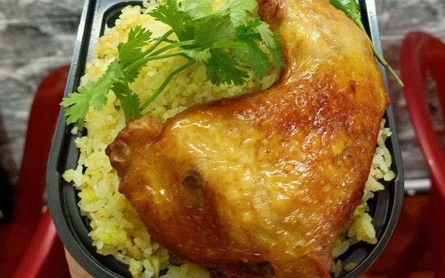 Cơm Gà Ta Cô Hoa Quán - Mạc Đỉnh Chi