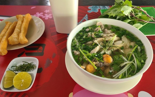 BÌNH MINH - PHỞ GÀ TA - ĐƯỜNG SỐ 21