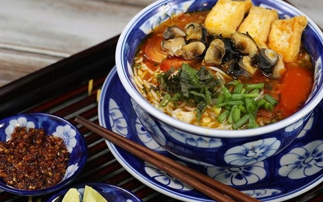 Quán Bún Ốc Hà Nội - Bún Bò & Bánh Ngọt