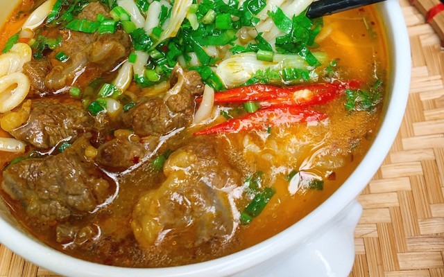 Bánh Canh Bò Hầm - Bà Béo - Linh Đàm