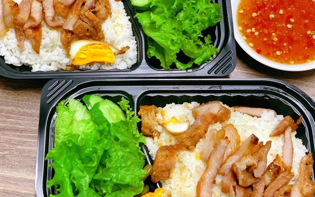 Bạch Tỷ - Cà Phê & Cơm Tấm Nhuyễn