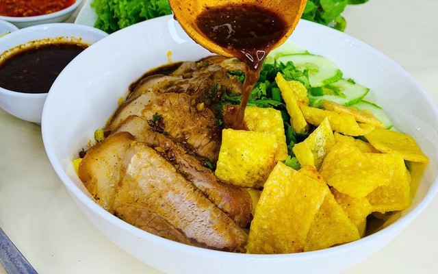 Cao Lầu Mỹ Huyền - Võ Oanh