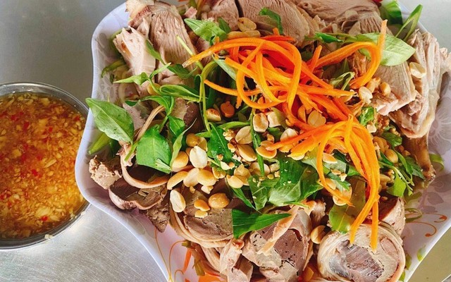 Quán Cháo Gỏi Vịt Gò Đậu Đầu Đường - 30/4