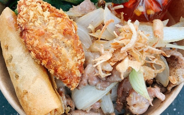 Bún Thịt Xào Hẻm - Đồng Khởi
