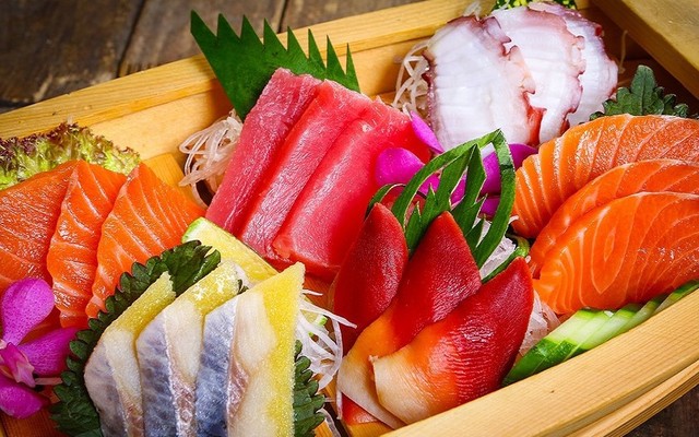 Shinsekai Market - Hoa Phượng