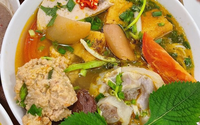 QUÁN BÚN RIÊU CUA ĐỒNG & BÒ KHO BÁNH MÌ 171 - Dương Đình Hội