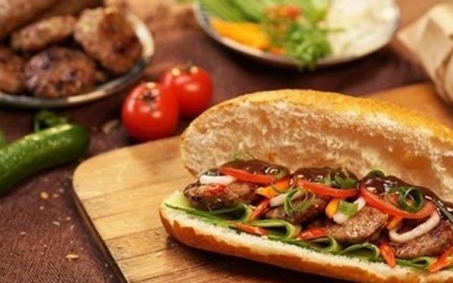 One One - Bánh Mì Và Trà Sữa - Số 1 Ngõ 165 Dương Quảng Hàm