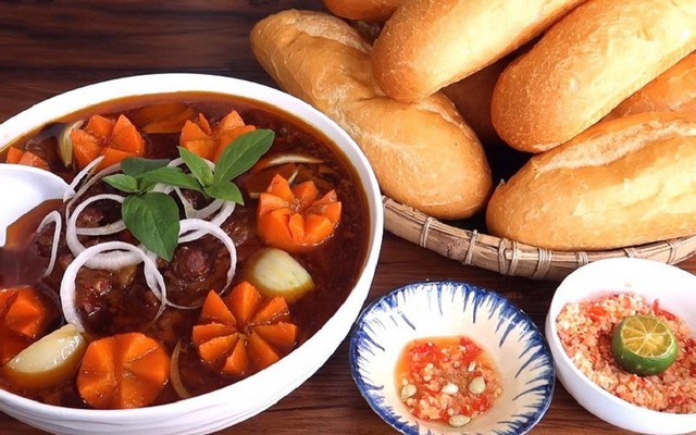 Mpoint Bếp - Cơm Gà Xối Mỡ & Bánh Mì Bò Kho Xíu Mại - Đường Số 34