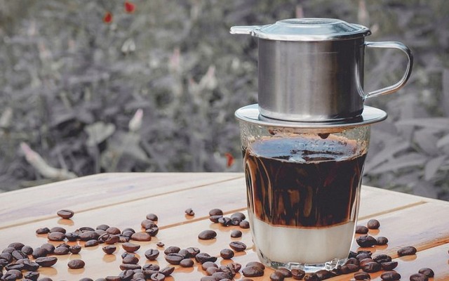 Ở Nhà Cà Phê - Nguyễn Văn Linh