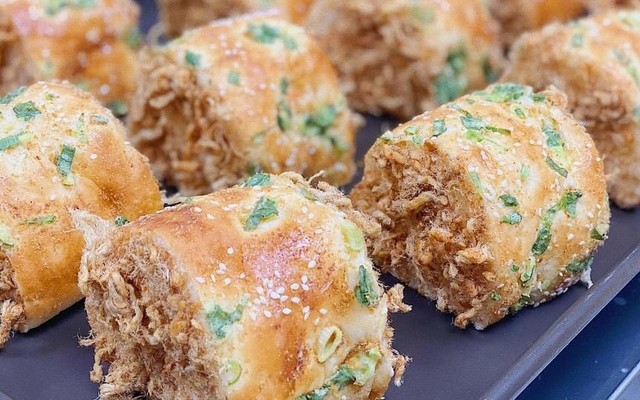 Trần Huyền - Tiệm Bánh Ngọt - Trương Công Định