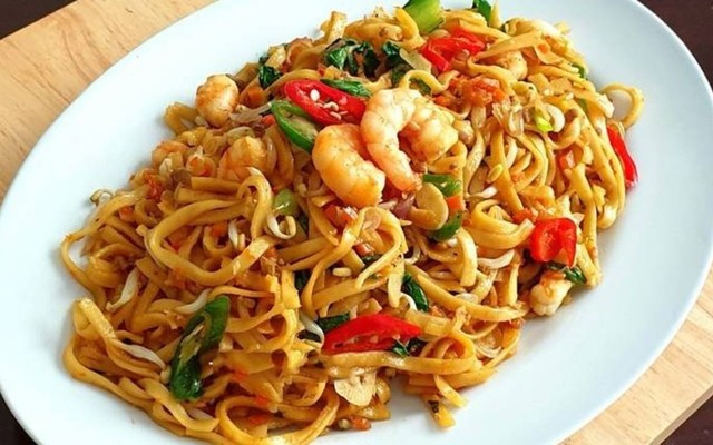 Như Ý - Cơm Chiên Gà Xối Mỡ & Hủ Tíu Mì Xào Bò