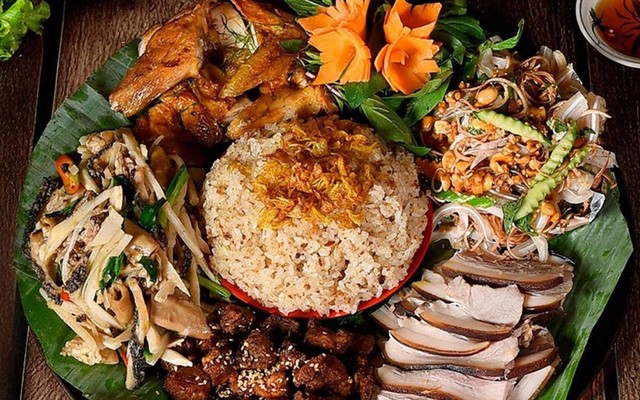 Gốc Đề Quán - Cơm Văn Phòng & Lẩu - Ngõ Gốc Đề