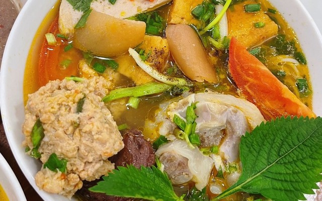 BÚN RIÊU CUA ỐC & CANH BÚN VƯỜN CHUỐI - Nguyễn Đình Chiểu