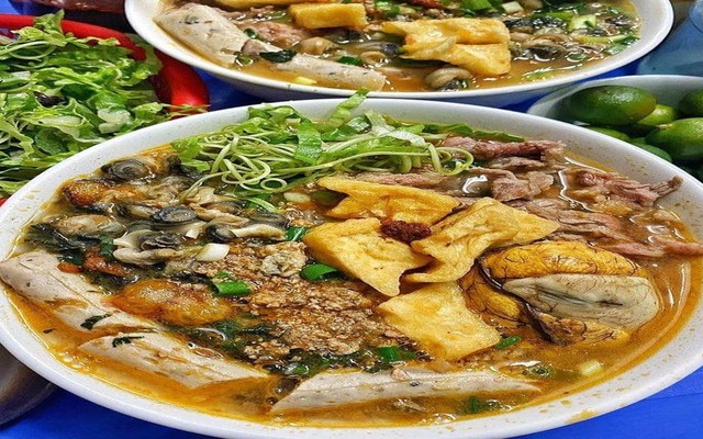 Quán Bún Riêu Ngủ Gật - 35 Ngõ Giếng Mứt