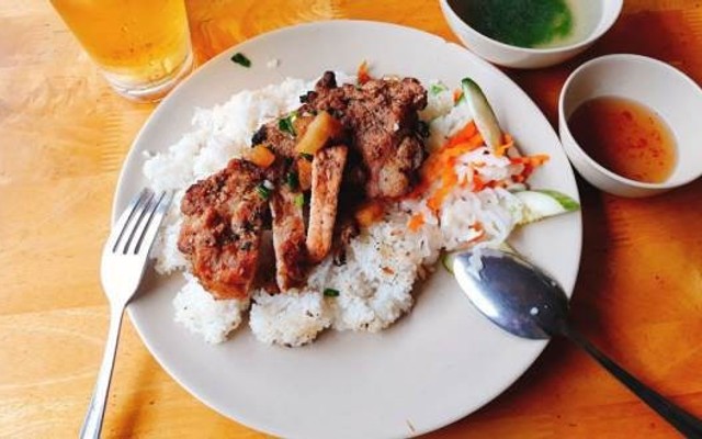 Hòa - Quán Cơm Tấm - Mã Lò