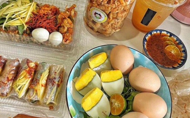 Ăn Vặt Chăm Chăm - Phan Trung