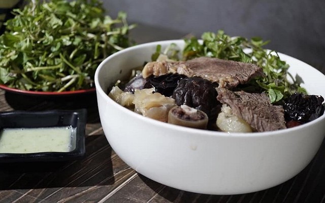 Tam Nguyên - Gà Ác Tiềm Thuốc Bắc