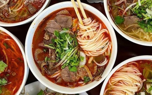 The Kim Coffee - Bún Bò & Cơm Gà - Đường Số 1