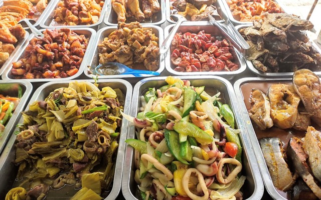 Cơm Anh Trí - Cơm Bình Dân 32 Món - Bùi Trọng Nghĩa