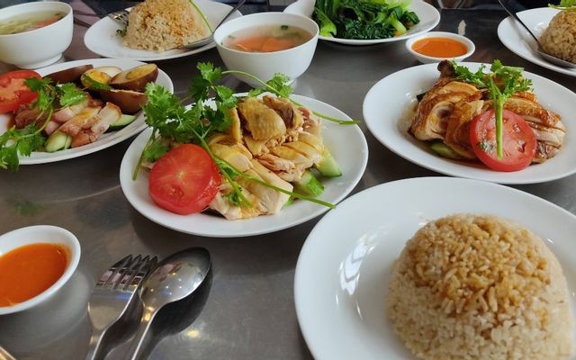Yummy - Cơm Gà Hải Nam - Phùng Văn Cung