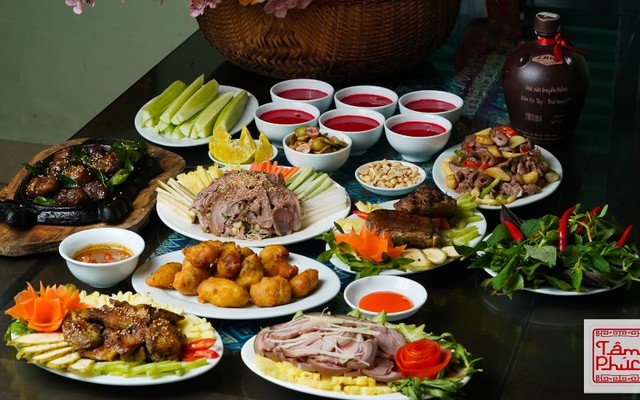 Nhà Hàng Dê Tâm Phúc - Lẩu Dê & Dê Núi Đá