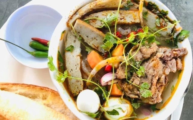 Quán Bé Na - Bánh Canh & Bò Kho Bánh Mì